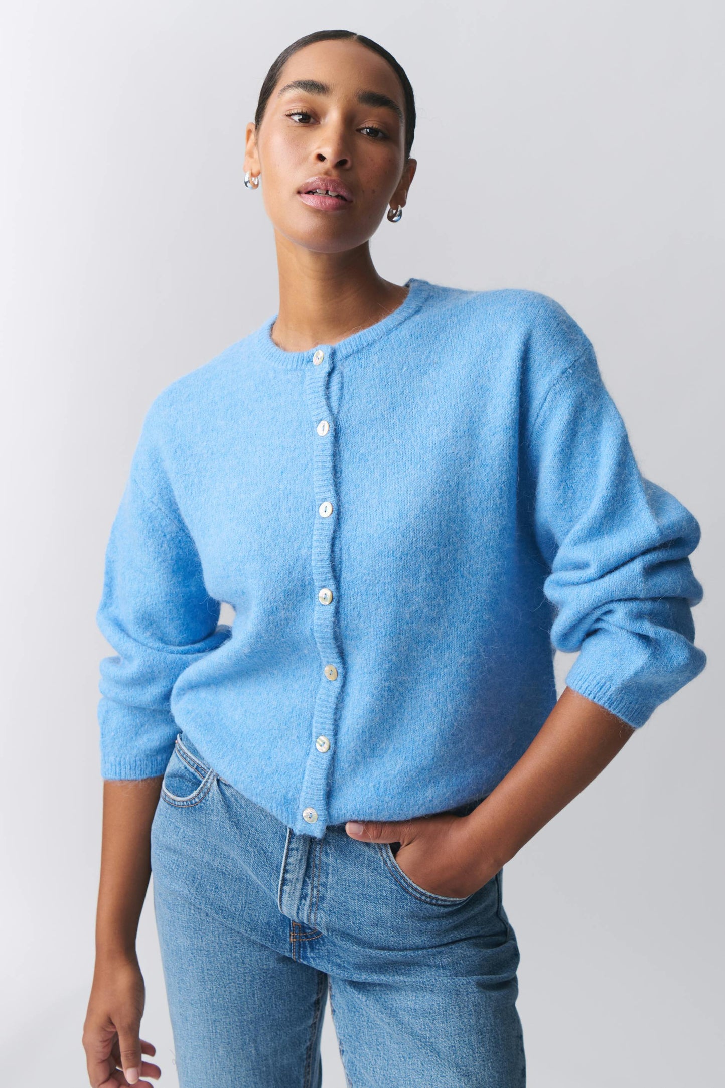 KNITTED CARDIGAN
